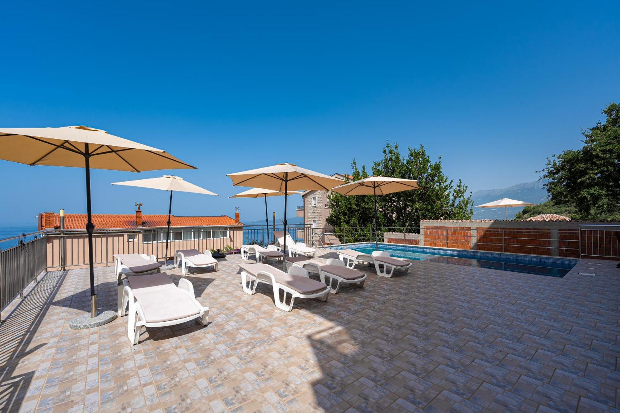 בודווה Hotel Sunset Blizikuce מראה חיצוני תמונה