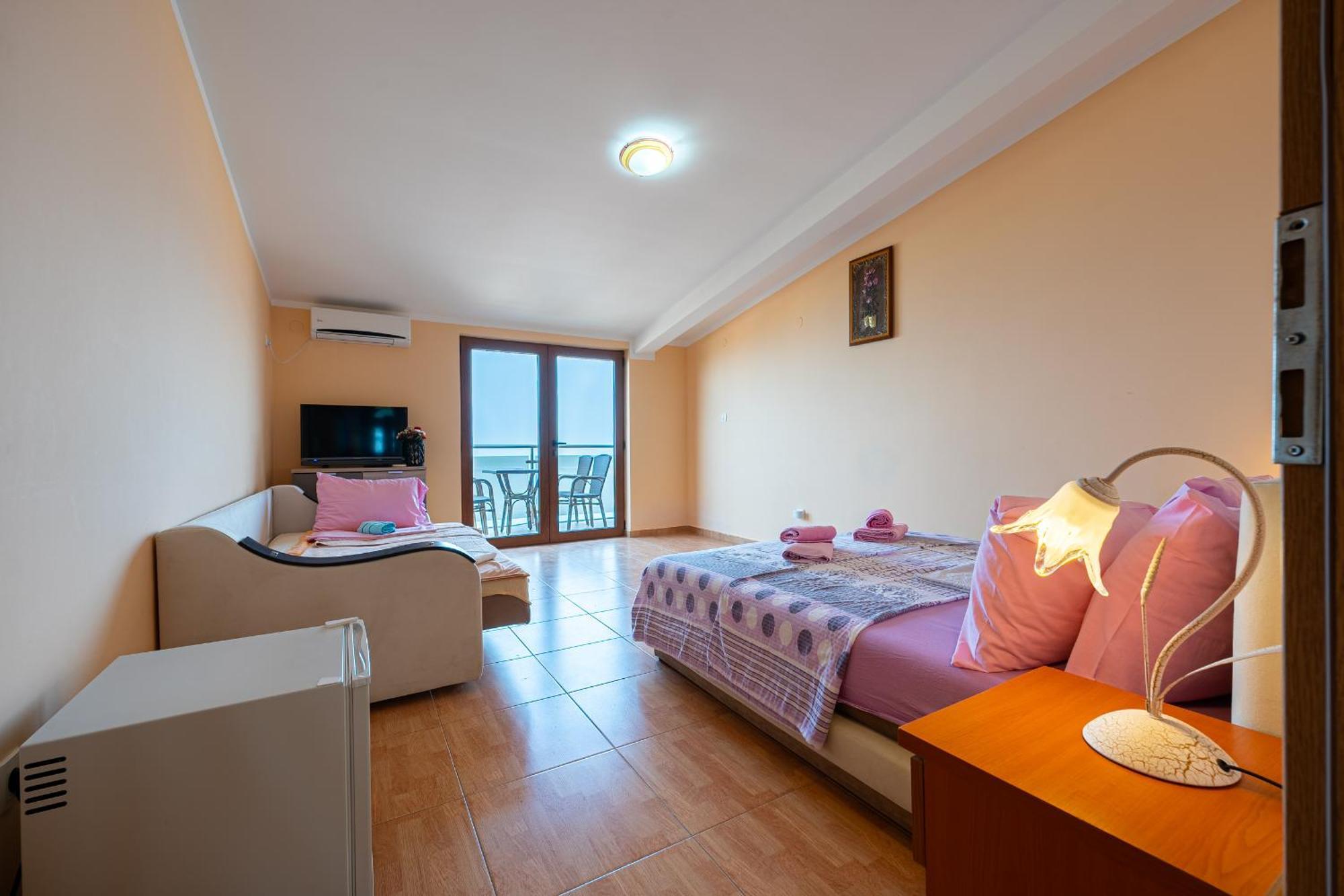 בודווה Hotel Sunset Blizikuce מראה חיצוני תמונה