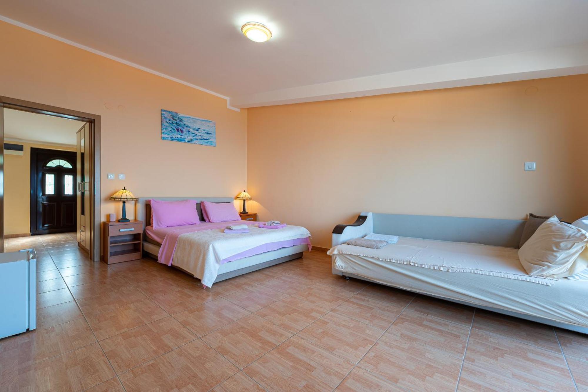 בודווה Hotel Sunset Blizikuce מראה חיצוני תמונה