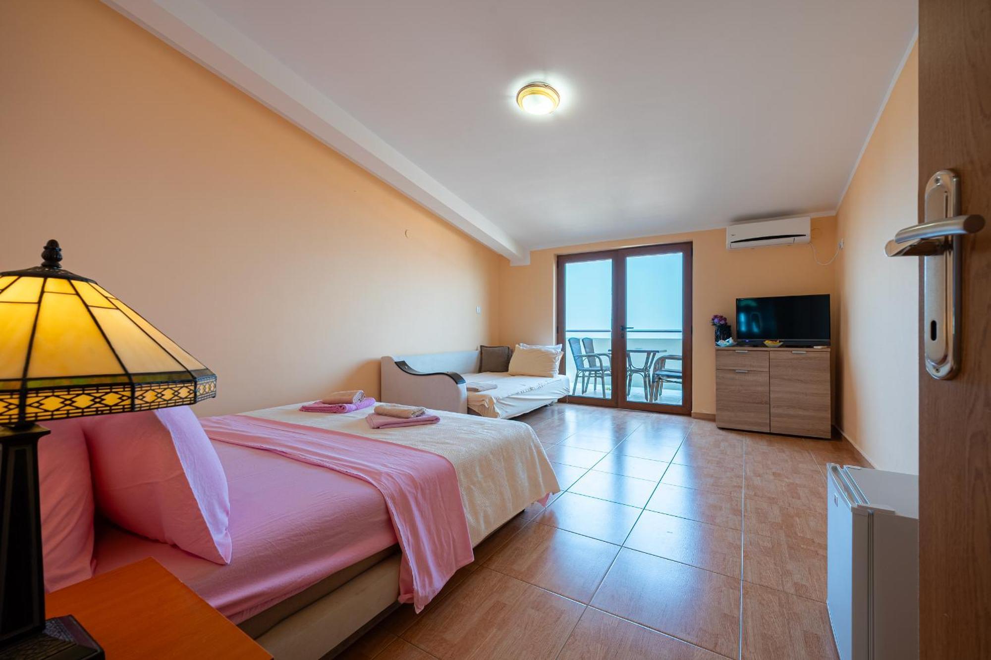 בודווה Hotel Sunset Blizikuce מראה חיצוני תמונה